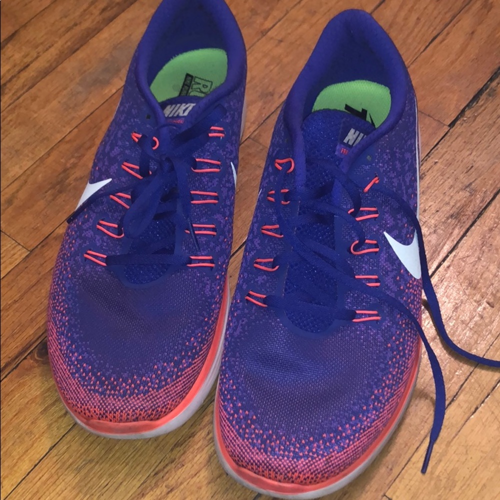Running sneakers